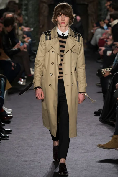 Look 23